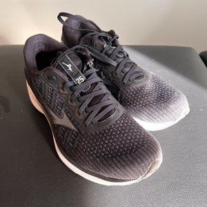 Mizuno Waverider 25